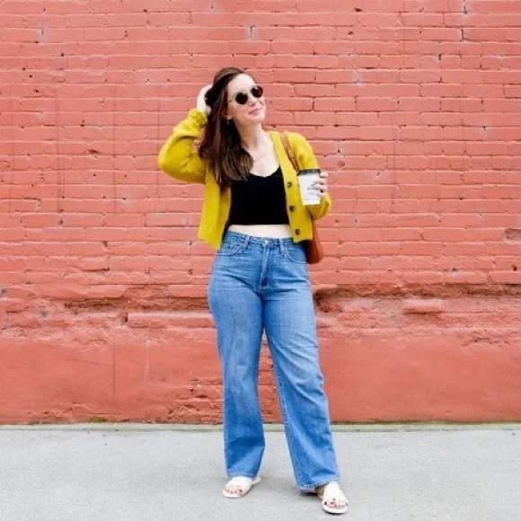 Everlane The Alpaca V Neck Cropped Cardigan - Picture 4 of 7